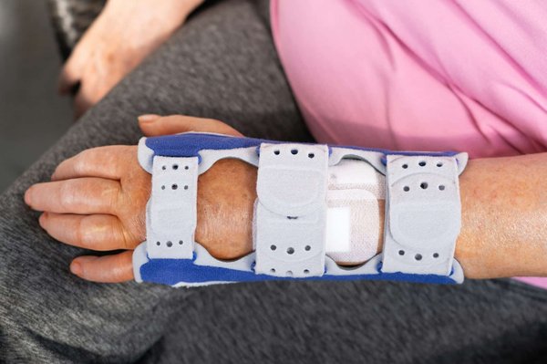 Guide d'achat : comment choisir la meilleure attelle pour le poignet ?